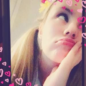 Meet your Posher, Alyssa